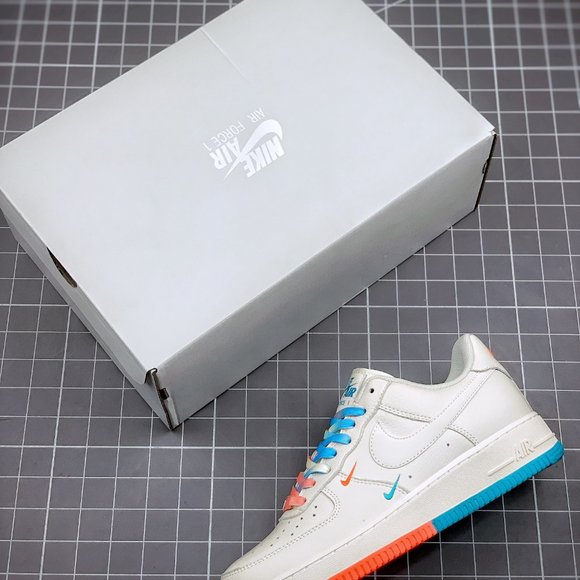 Athletic_Shoes